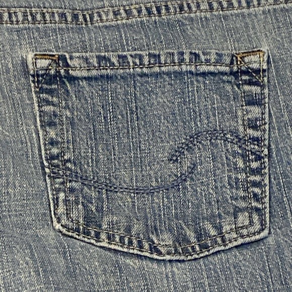 Levi's Jeans Womens 18 Short Mid Rise Bootcut Medium Wash Blue Denim - Picture 12 of 16